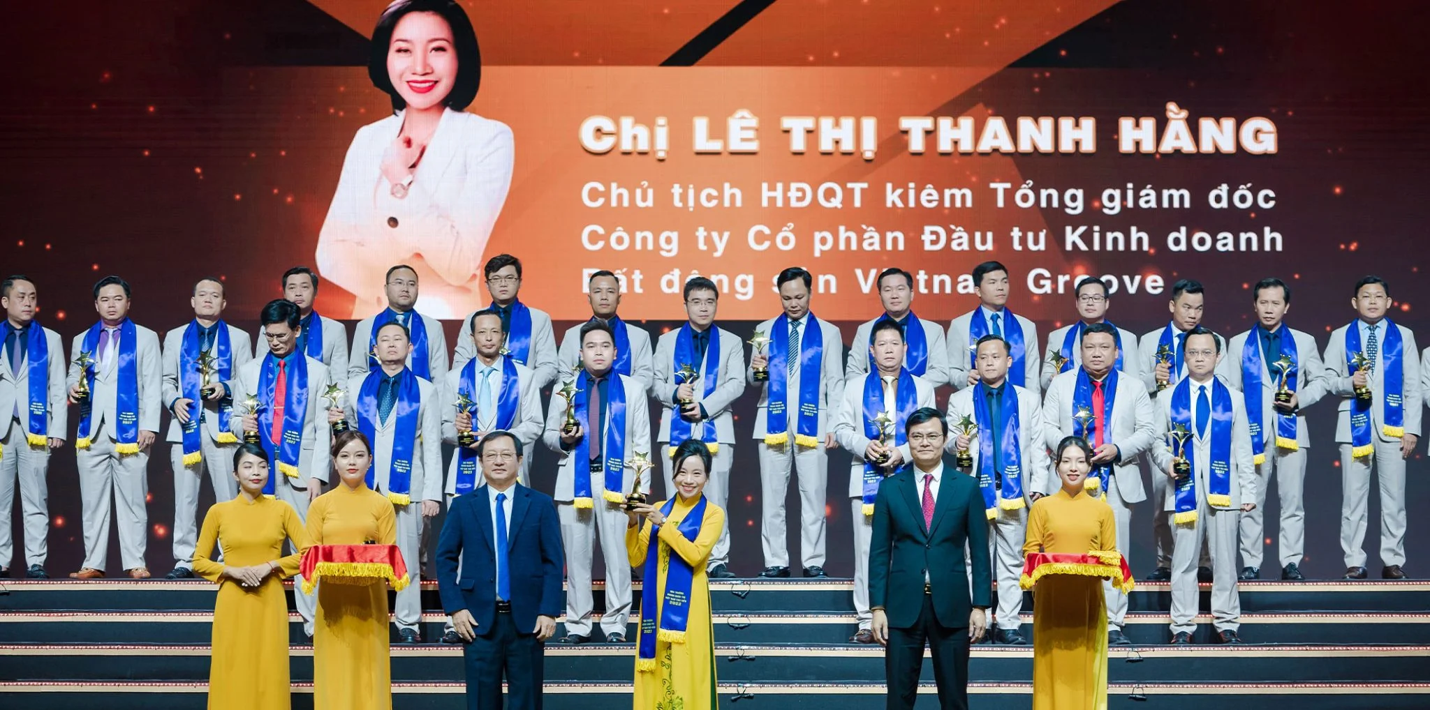 Đạt giải thưởng Top 200 Doanh nghiệp xuất sắc tiêu biểu toàn quốc Việt Nam năm 2021
 Giải thưởng 2021